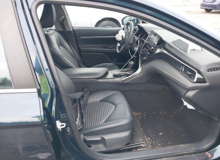 Photo 5 of 2021 Toyota Camry SE (VIN 4T1G11AK2MU542437)
