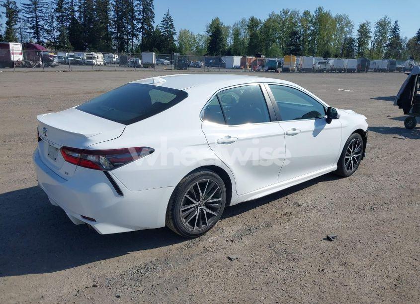 Photo 4 of 2021 Toyota Camry SE (VIN 4T1G11AK2MU547086)