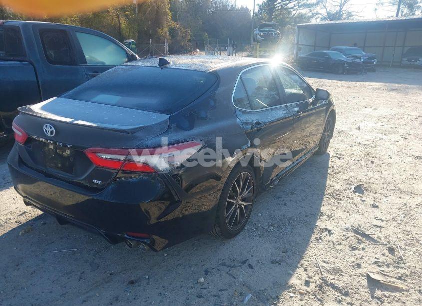Photo 4 of 2021 Toyota Camry SE (VIN 4T1G11AK2MU557813)