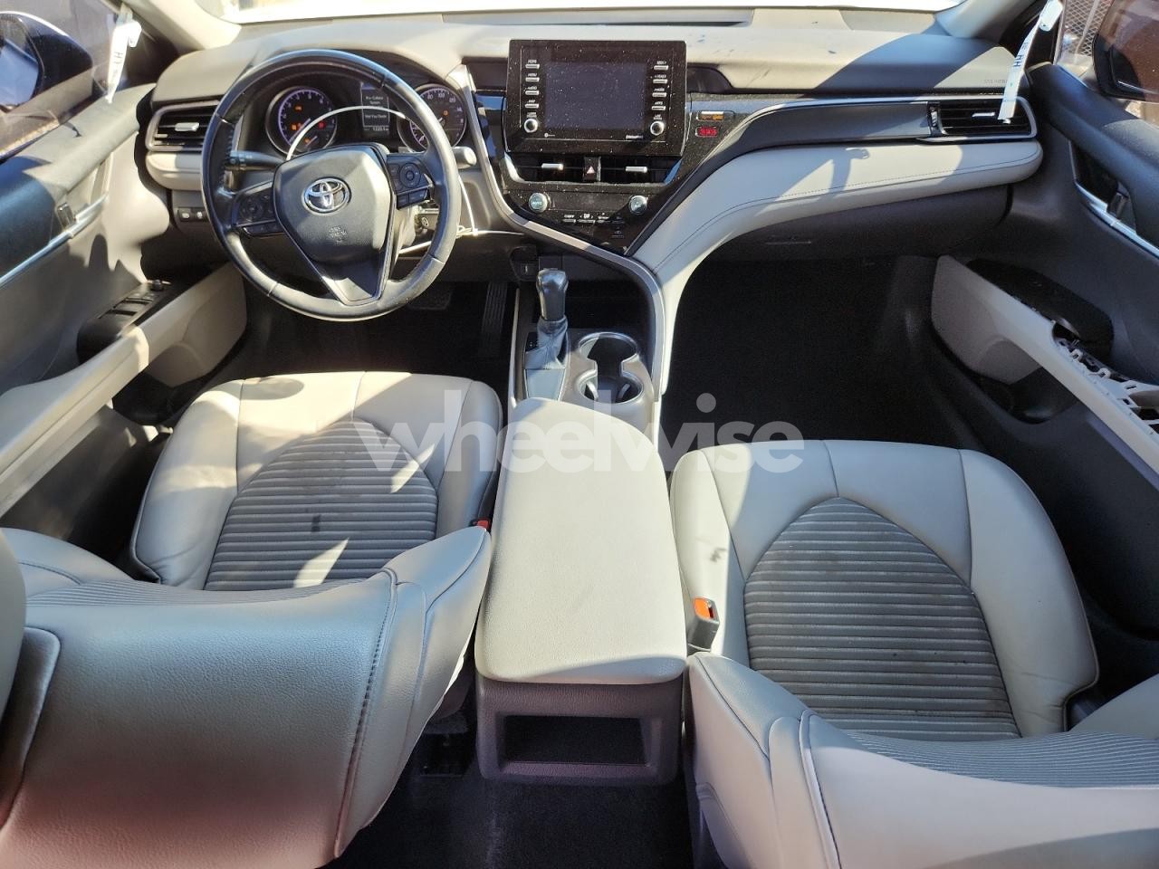 Photo 8 of 2021 TOYOTA CAMRY SE (VIN 4T1G11AK2MU594067)