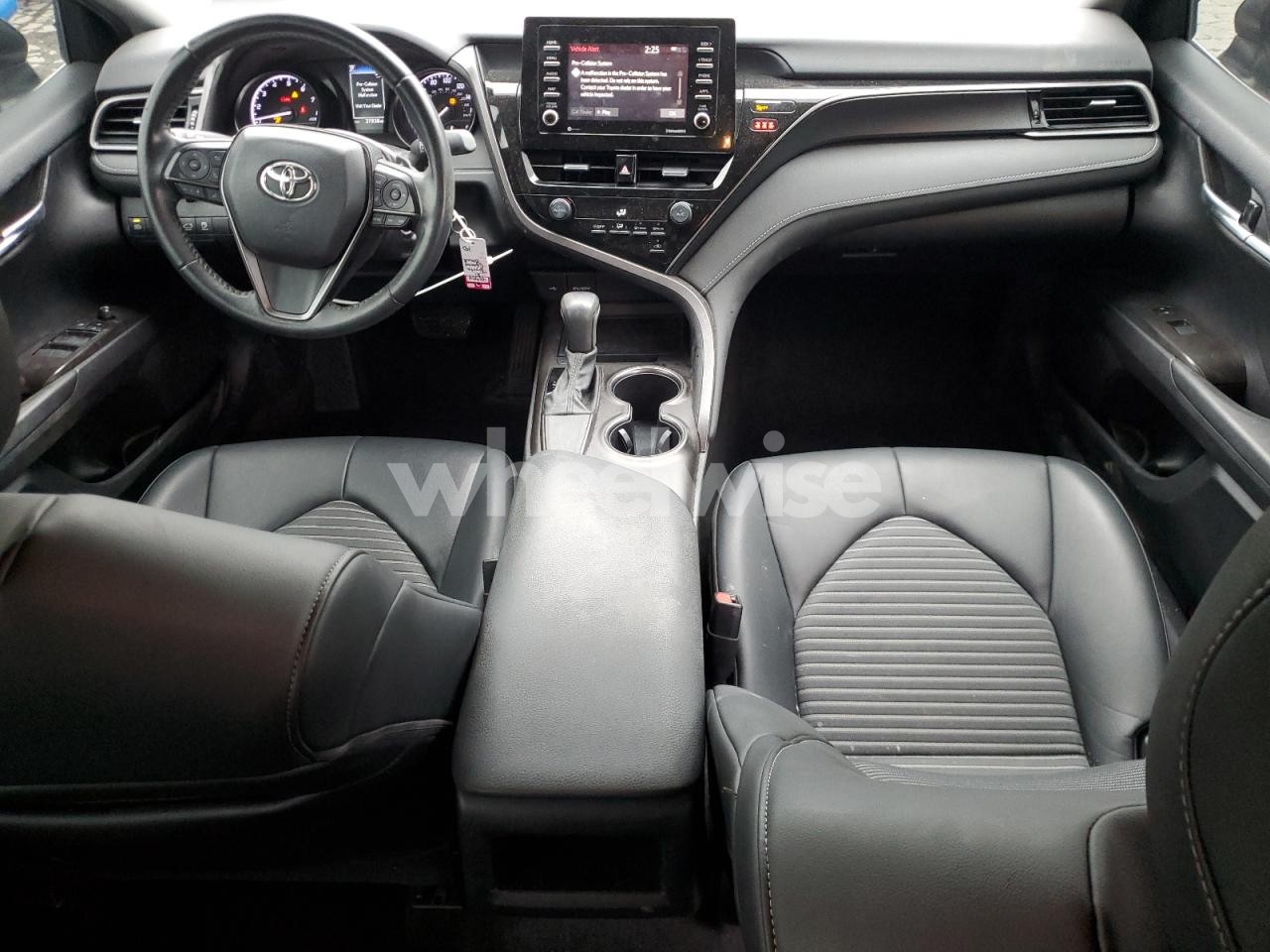 Photo 8 of 2021 TOYOTA CAMRY SE (VIN 4T1G11AK2MU614141)