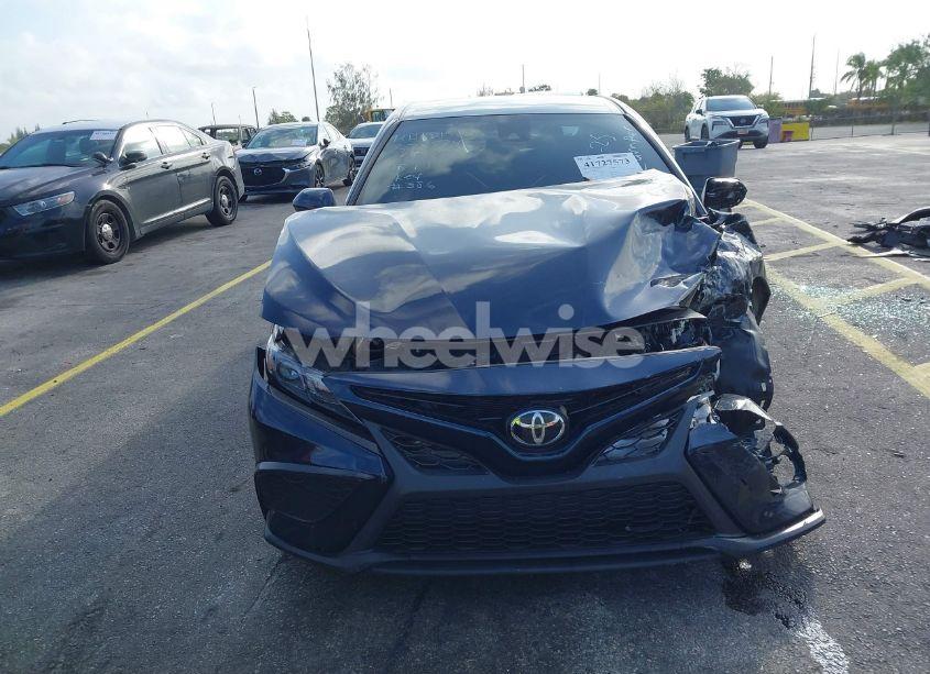 Photo 13 of 2021 Toyota Camry SE (VIN 4T1G11AK2MU616519)