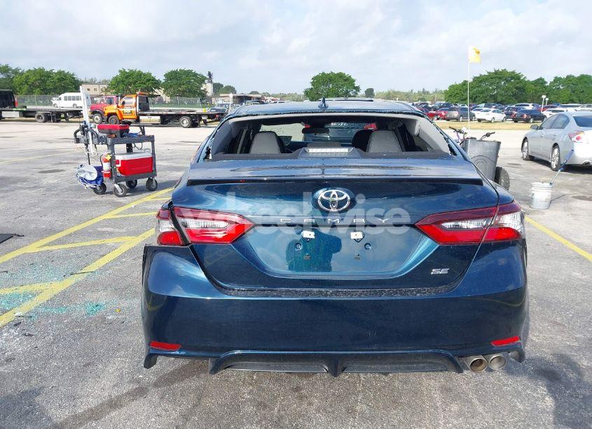 Photo 17 of 2021 Toyota Camry SE (VIN 4T1G11AK2MU616519)