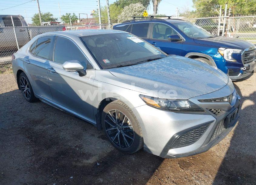 2022 Toyota Camry SE (VIN 4T1G11AK2NU003219) main photo