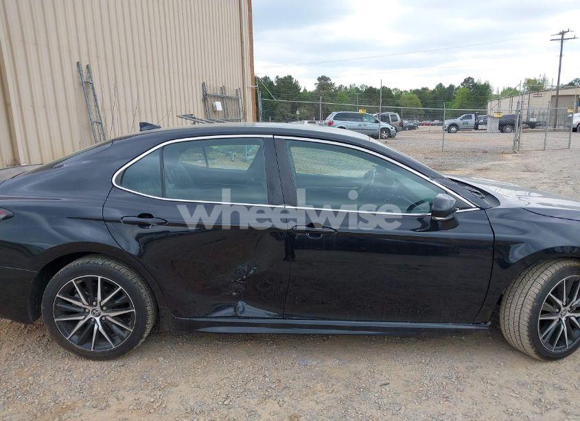 Photo 13 of 2022 Toyota Camry SE (VIN 4T1G11AK2NU018612)