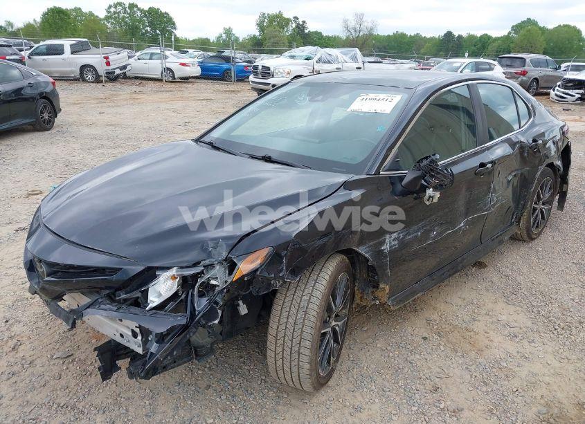 Photo 2 of 2022 Toyota Camry SE (VIN 4T1G11AK2NU018612)