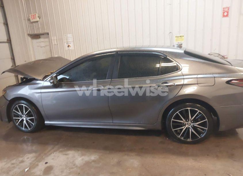 Photo 14 of 2022 Toyota Camry SE (VIN 4T1G11AK2NU038195)