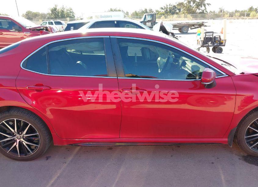 Photo 13 of 2022 Toyota Camry SE (VIN 4T1G11AK2NU072556)