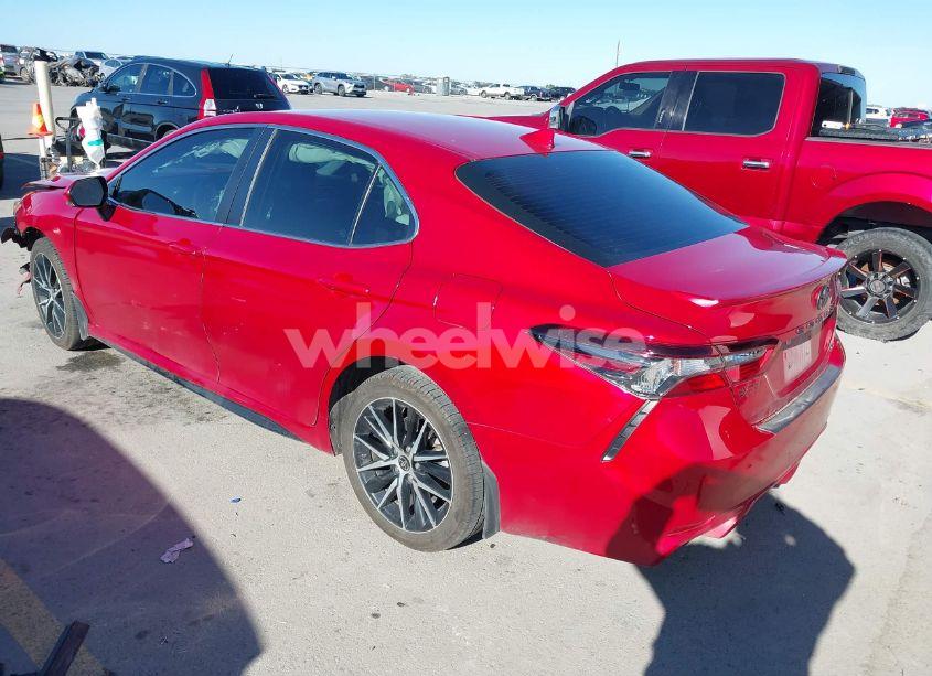 Photo 3 of 2022 Toyota Camry SE (VIN 4T1G11AK2NU072556)