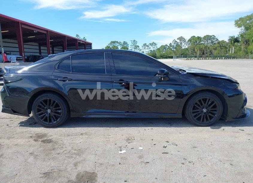 Photo 14 of 2022 Toyota Camry SE (VIN 4T1G11AK2NU623746)