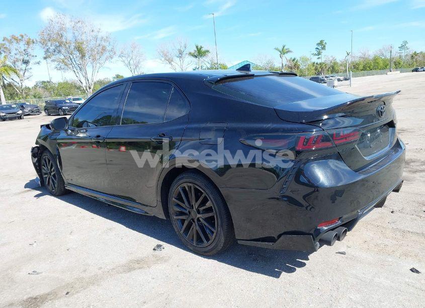 Photo 3 of 2022 Toyota Camry SE (VIN 4T1G11AK2NU623746)