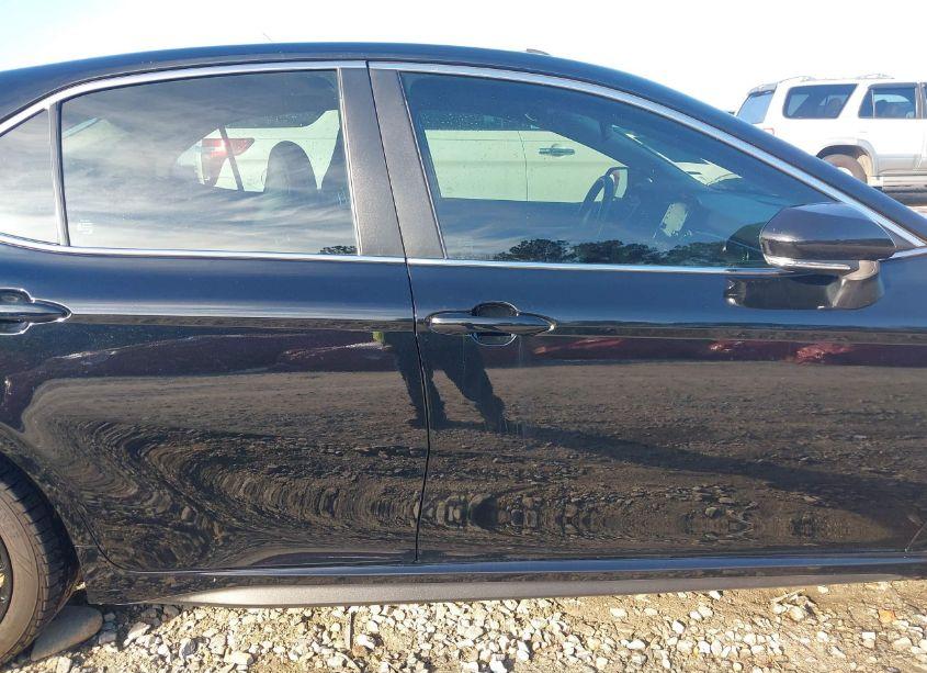 Photo 13 of 2022 Toyota Camry SE (VIN 4T1G11AK2NU643642)