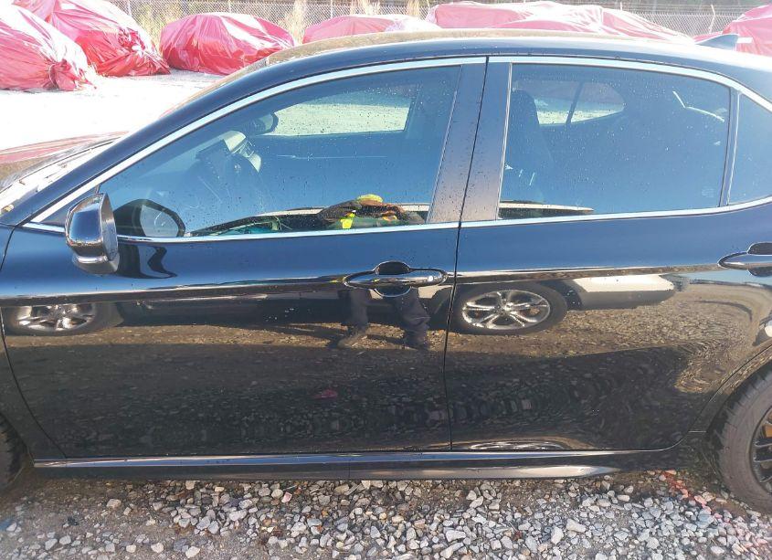 Photo 14 of 2022 Toyota Camry SE (VIN 4T1G11AK2NU643642)