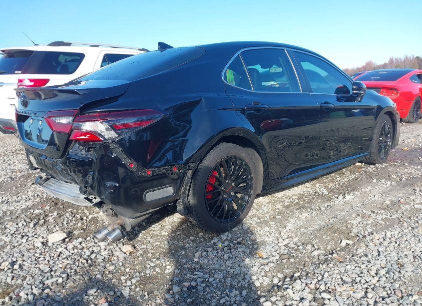 Photo 4 of 2022 Toyota Camry SE (VIN 4T1G11AK2NU643642)