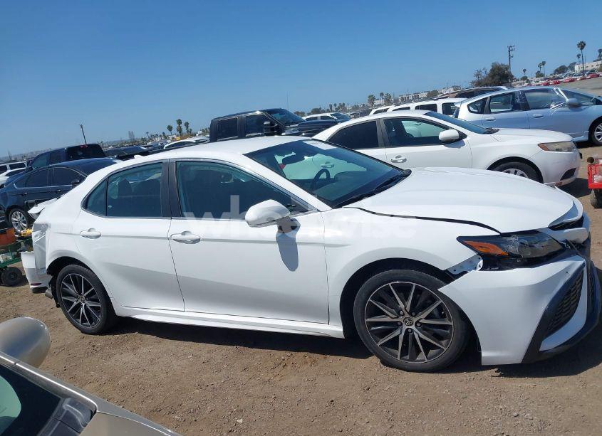 Photo 14 of 2022 Toyota Camry SE (VIN 4T1G11AK2NU646346)