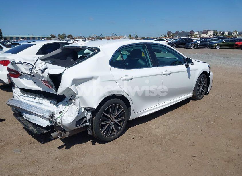 Photo 4 of 2022 Toyota Camry SE (VIN 4T1G11AK2NU646346)