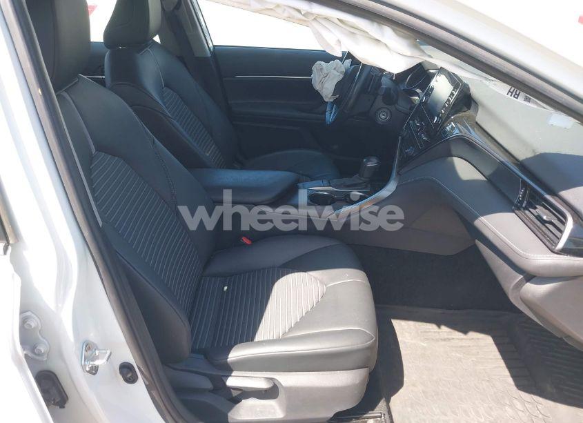 Photo 5 of 2022 Toyota Camry SE (VIN 4T1G11AK2NU646346)