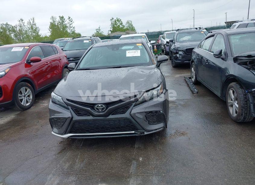 Photo 12 of 2022 Toyota Camry SE (VIN 4T1G11AK2NU659646)