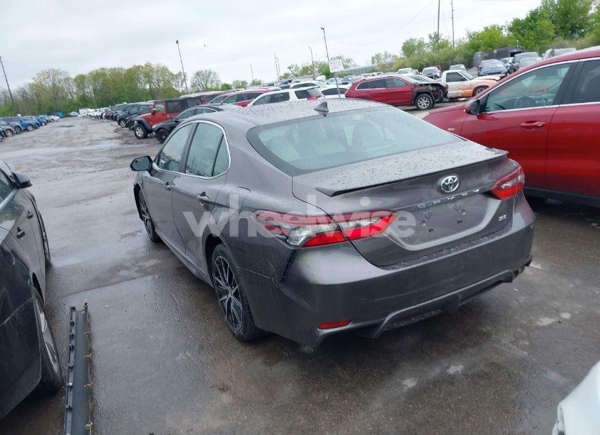 Photo 3 of 2022 Toyota Camry SE (VIN 4T1G11AK2NU659646)