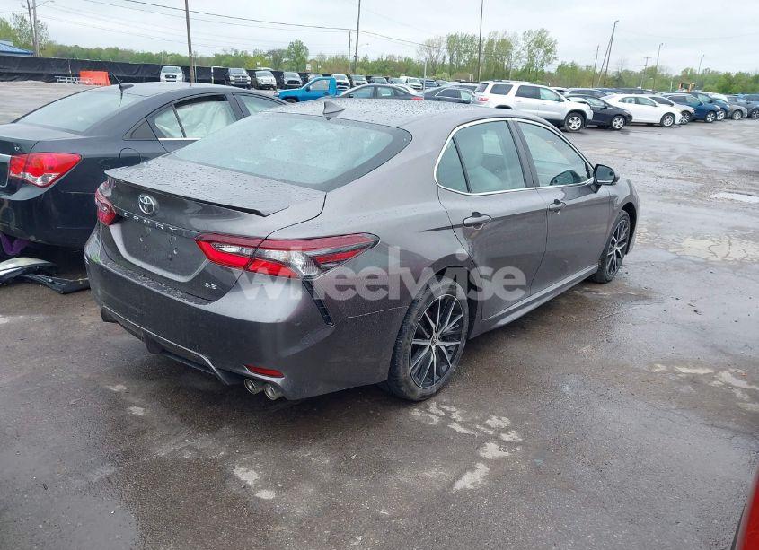 Photo 4 of 2022 Toyota Camry SE (VIN 4T1G11AK2NU659646)