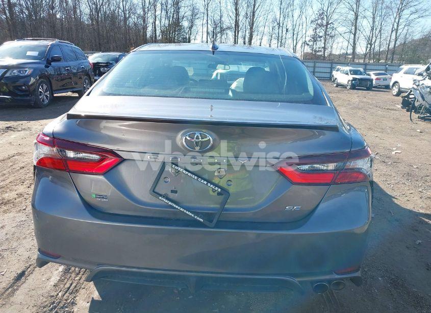 Photo 17 of 2022 Toyota Camry SE (VIN 4T1G11AK2NU665902)