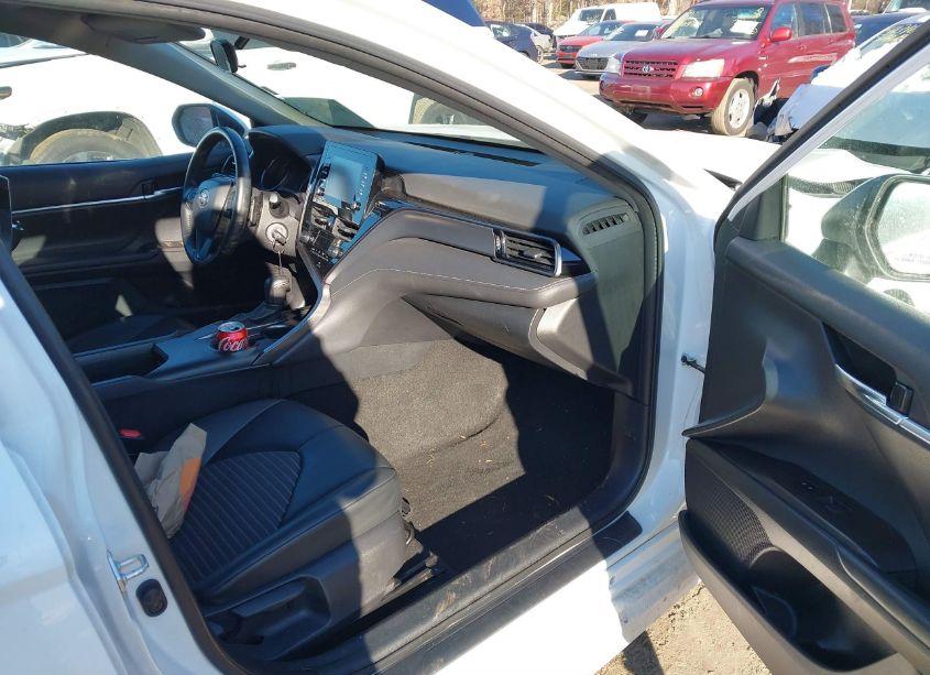 Photo 5 of 2022 Toyota Camry SE (VIN 4T1G11AK2NU683803)