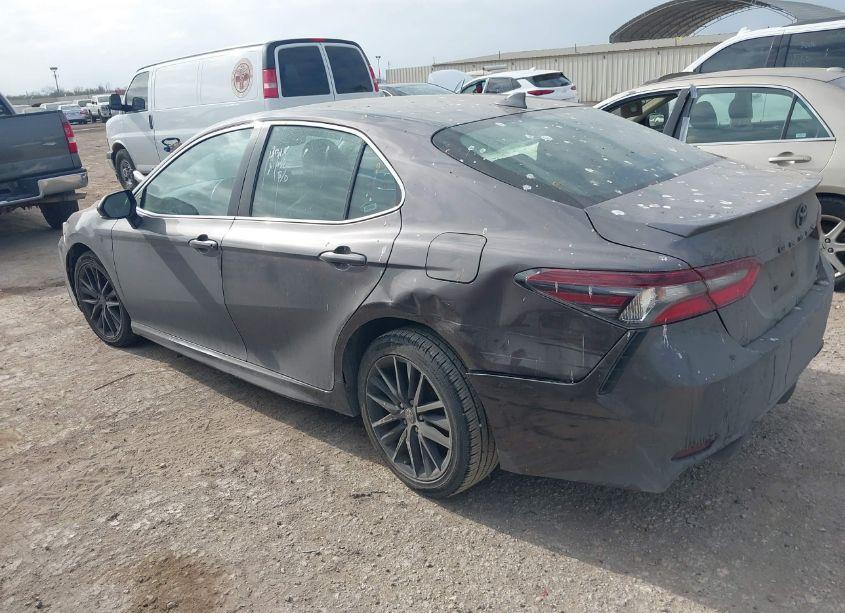 Photo 3 of 2022 Toyota Camry SE (VIN 4T1G11AK2NU689925)