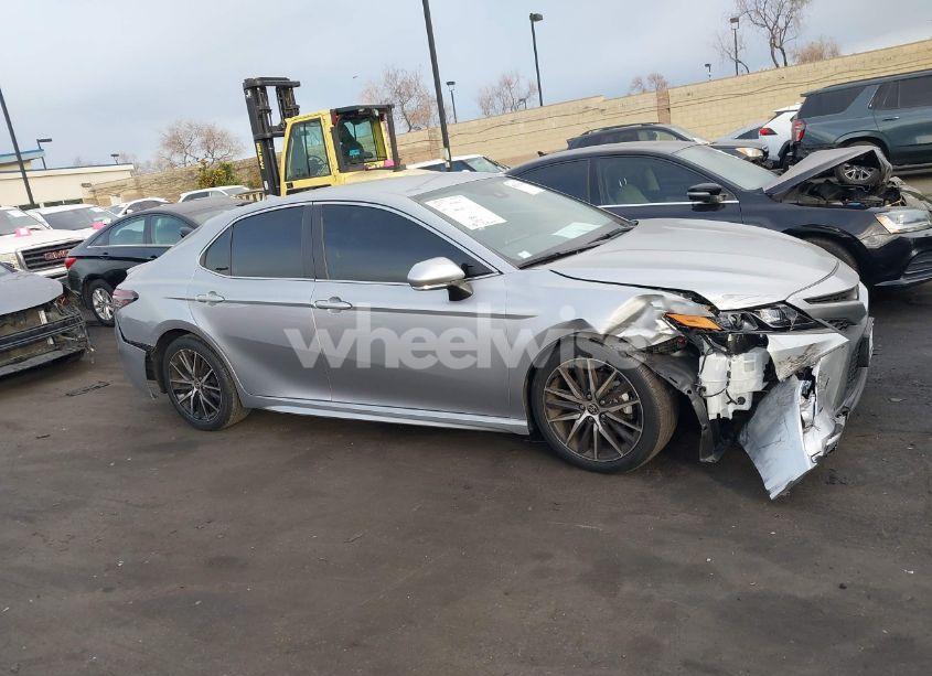 Photo 14 of 2022 Toyota Camry SE (VIN 4T1G11AK2NU694851)
