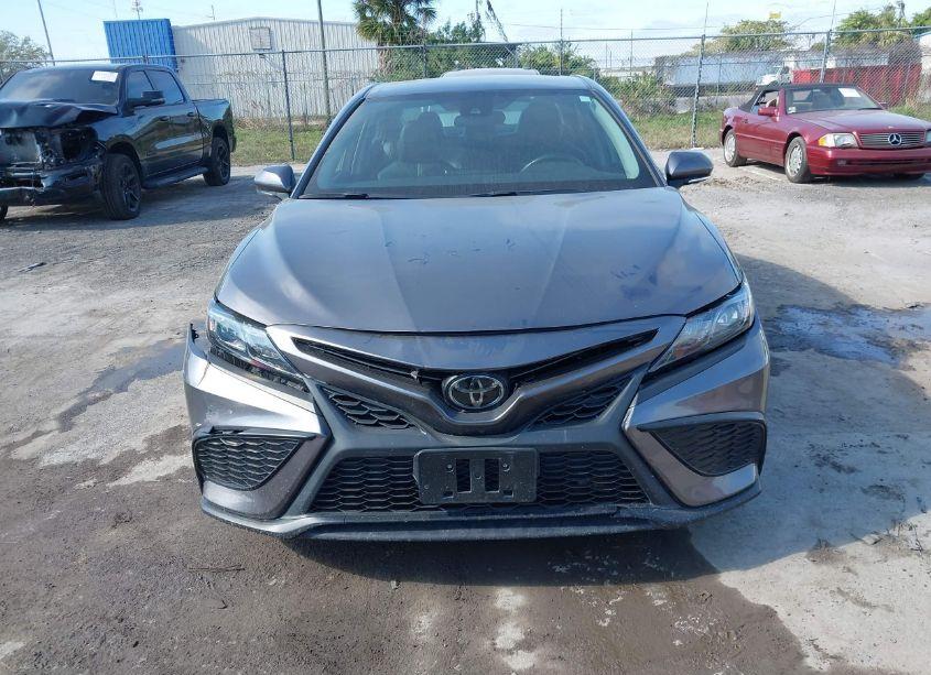 Photo 12 of 2022 Toyota Camry SE (VIN 4T1G11AK2NU706030)