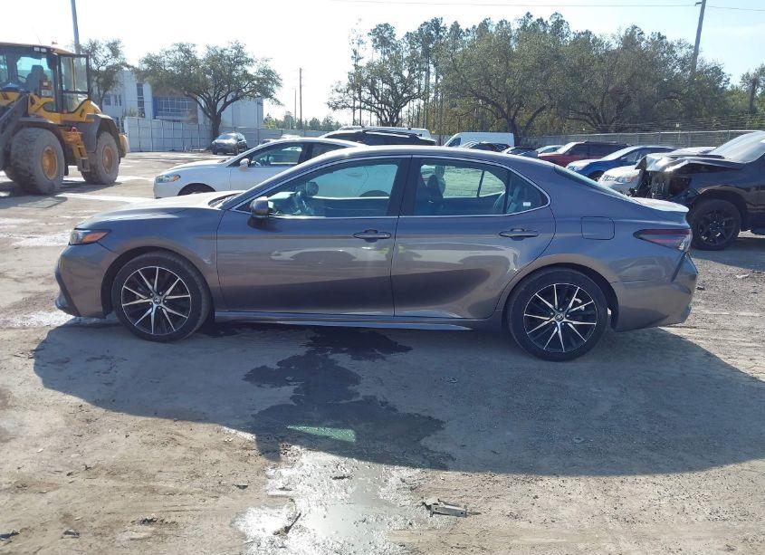 Photo 14 of 2022 Toyota Camry SE (VIN 4T1G11AK2NU706030)