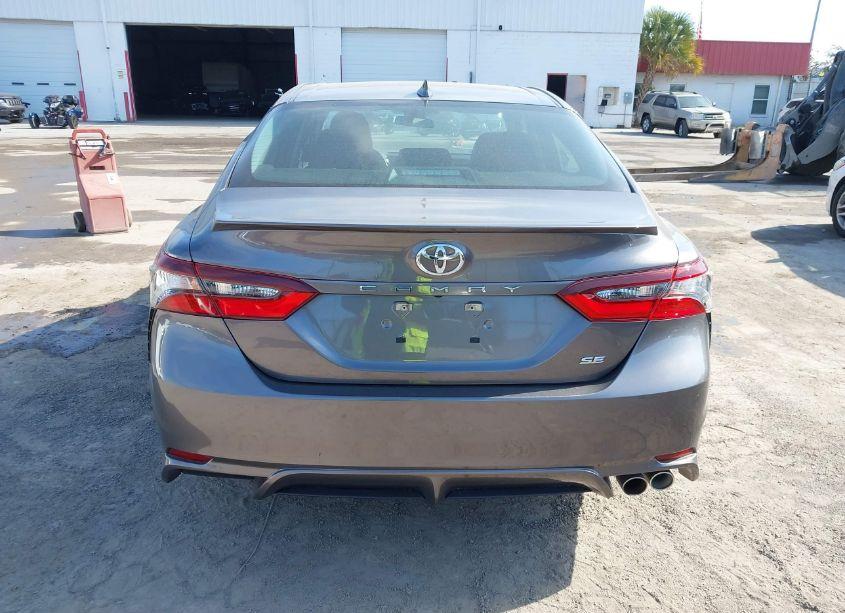 Photo 16 of 2022 Toyota Camry SE (VIN 4T1G11AK2NU706030)