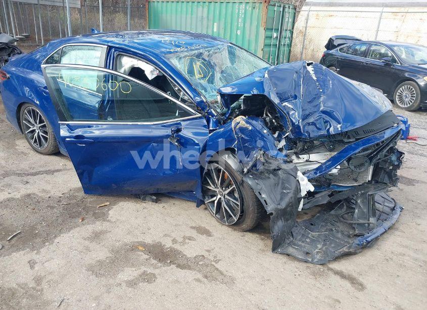 2023 Toyota Camry SE (VIN 4T1G11AK2PU086878) main photo