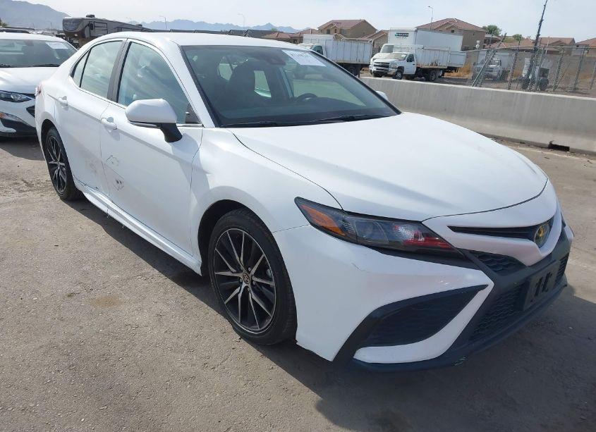 2023 Toyota Camry SE (VIN 4T1G11AK2PU088274) main photo
