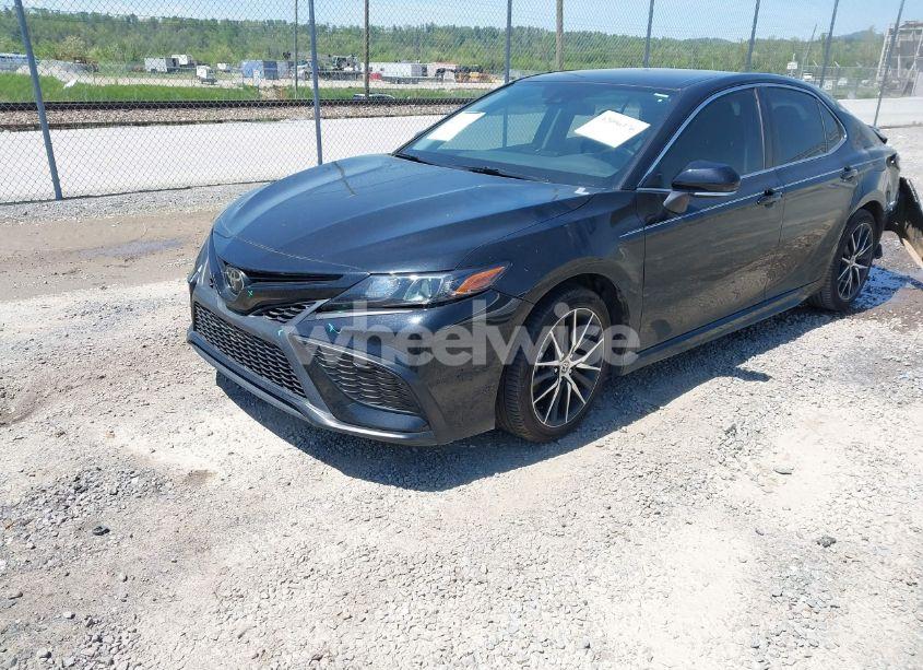 Photo 2 of 2023 Toyota Camry SE (VIN 4T1G11AK2PU097573)