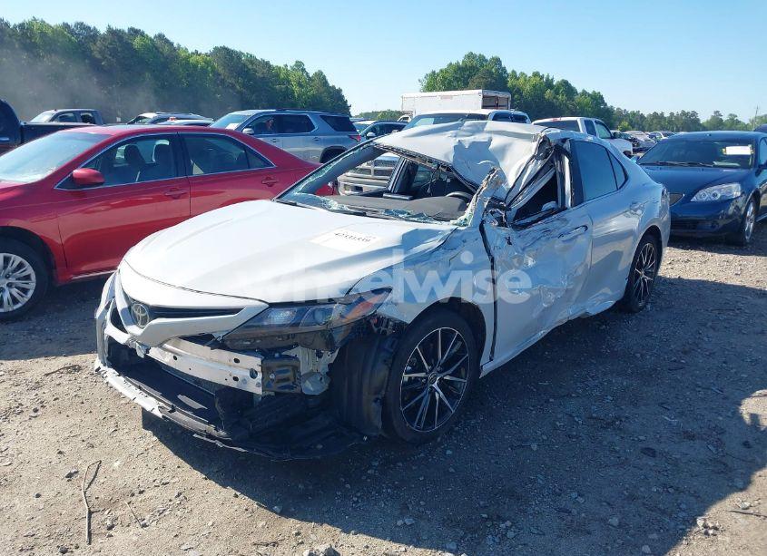 Photo 2 of 2023 Toyota Camry SE (VIN 4T1G11AK2PU155925)