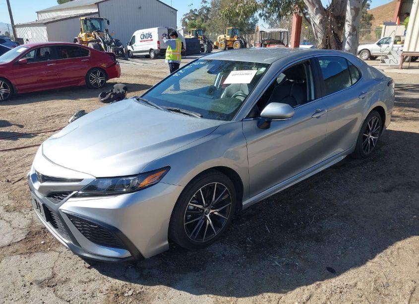 Photo 2 of 2023 Toyota Camry SE (VIN 4T1G11AK2PU157867)