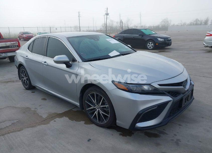 2023 Toyota Camry SE (VIN 4T1G11AK2PU730668) main photo