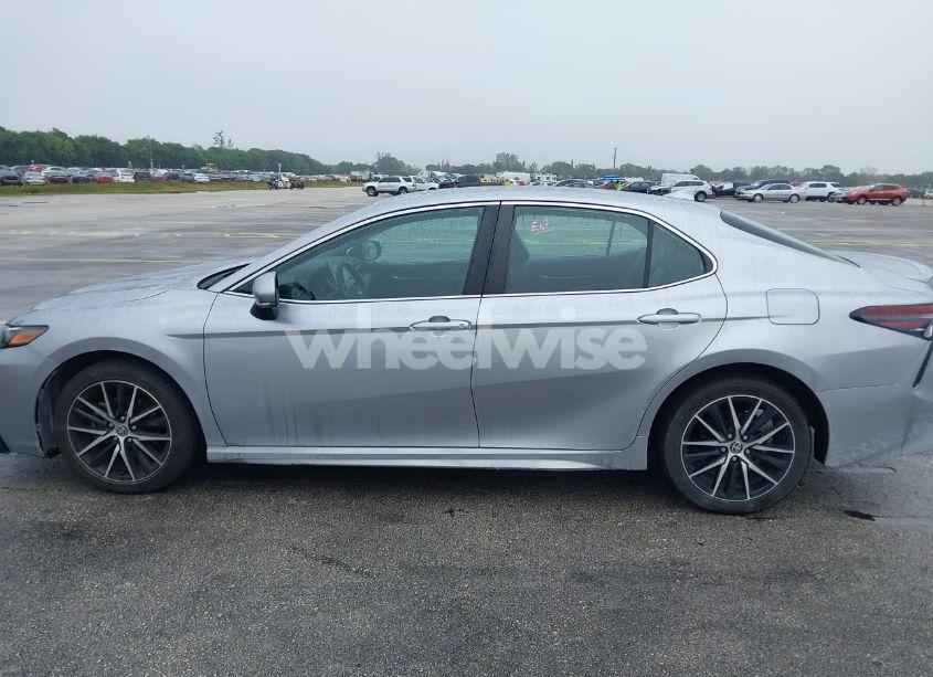 Photo 14 of 2023 Toyota Camry SE (VIN 4T1G11AK2PU737040)