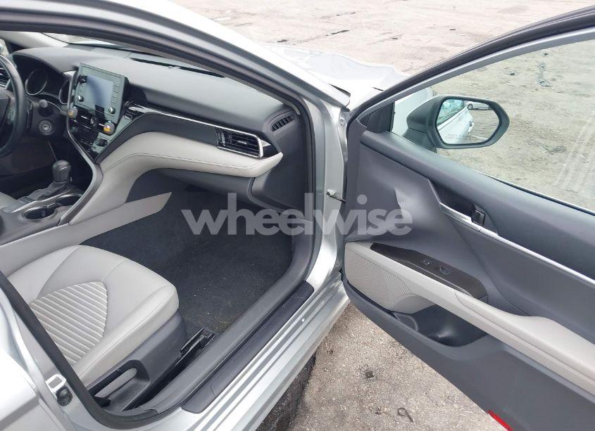 Photo 5 of 2023 Toyota Camry SE (VIN 4T1G11AK2PU748653)