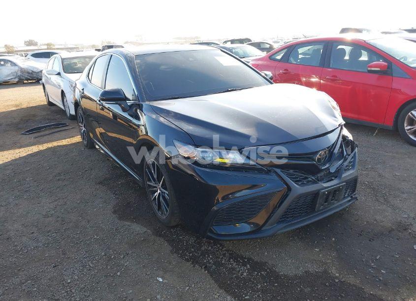 2023 Toyota Camry SE (VIN 4T1G11AK2PU758230) main photo