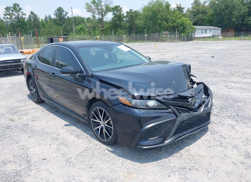 2023 Toyota Camry SE (VIN 4T1G11AK2PU788425) main photo