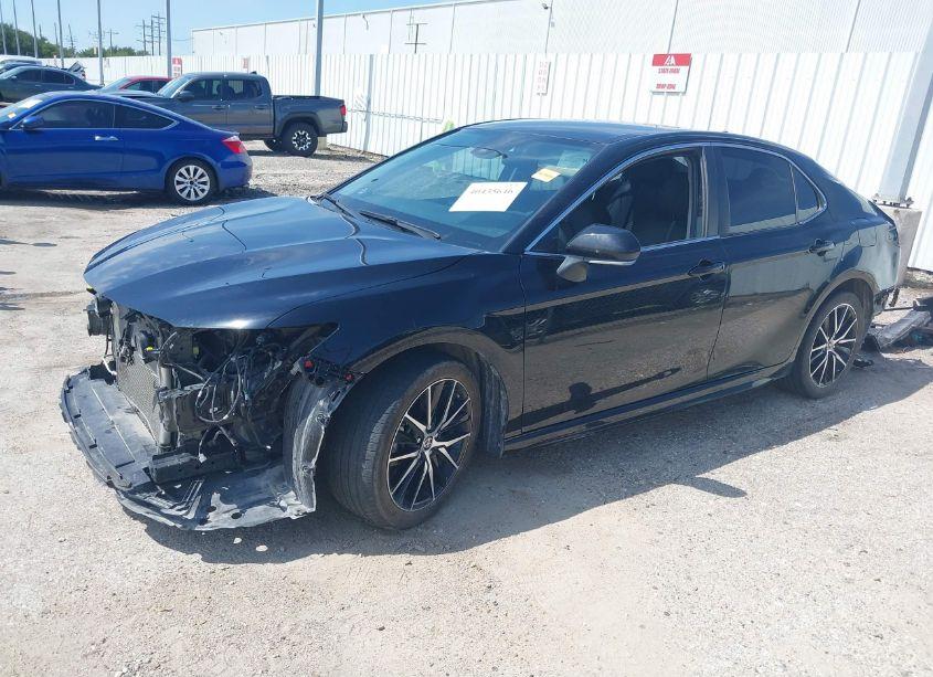 Photo 2 of 2023 Toyota Camry SE (VIN 4T1G11AK2PU791082)