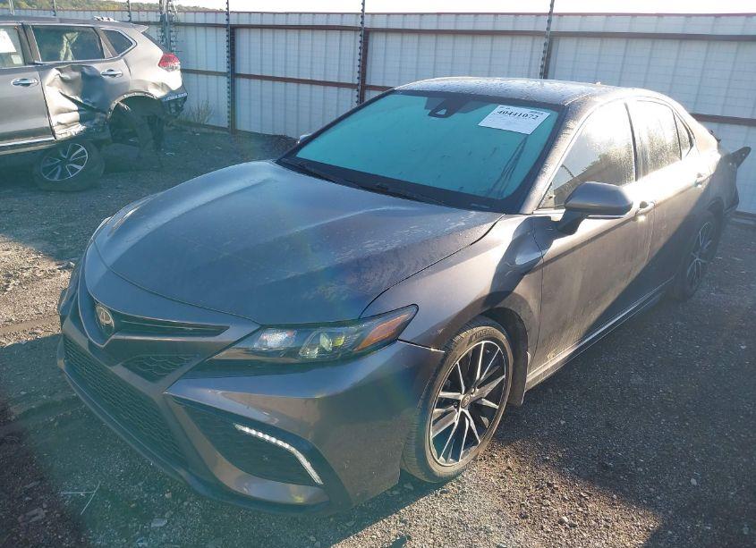 Photo 2 of 2023 Toyota Camry SE (VIN 4T1G11AK2PU800203)