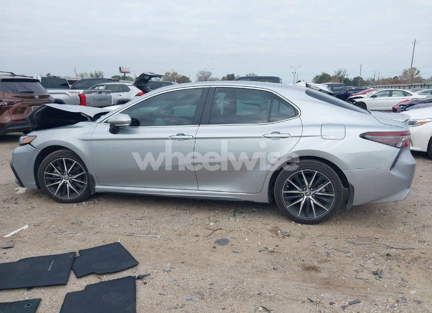 Photo 14 of 2024 Toyota Camry SE (VIN 4T1G11AK2RU195683)