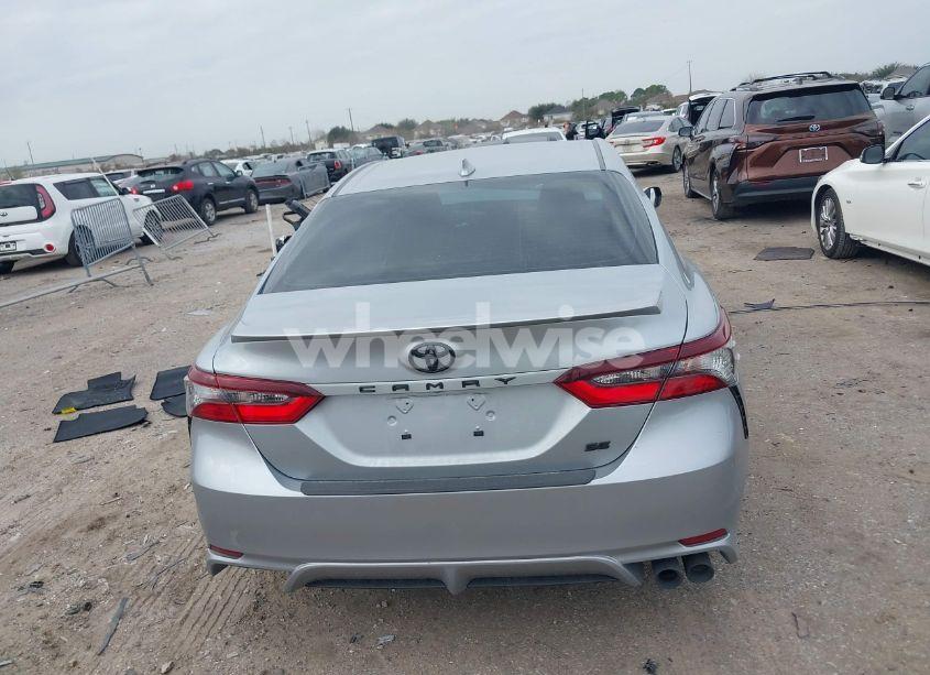 Photo 16 of 2024 Toyota Camry SE (VIN 4T1G11AK2RU195683)