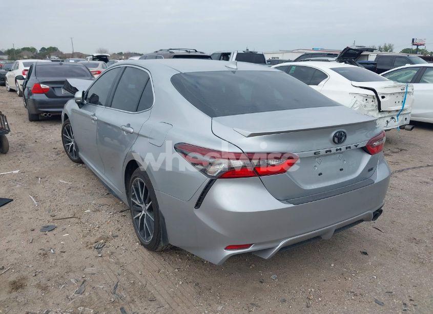 Photo 3 of 2024 Toyota Camry SE (VIN 4T1G11AK2RU195683)