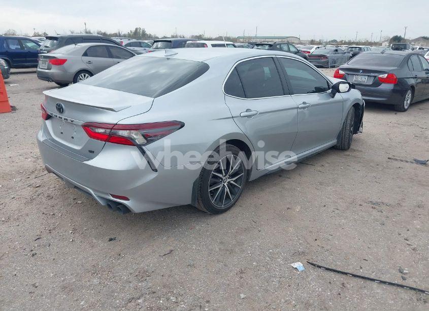 Photo 4 of 2024 Toyota Camry SE (VIN 4T1G11AK2RU195683)