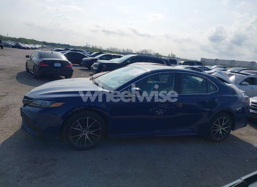 Photo 14 of 2024 Toyota Camry SE (VIN 4T1G11AK2RU225667)