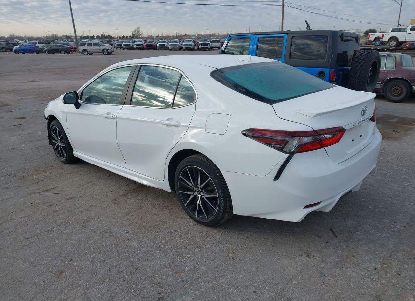 Photo 3 of 2024 Toyota Camry SE (VIN 4T1G11AK2RU238080)