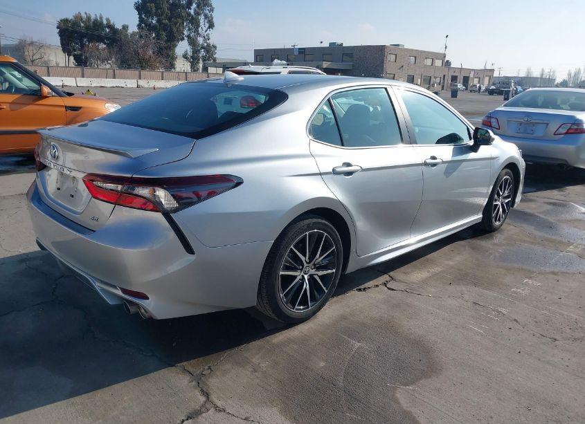 Photo 4 of 2024 Toyota Camry SE (VIN 4T1G11AK2RU863157)